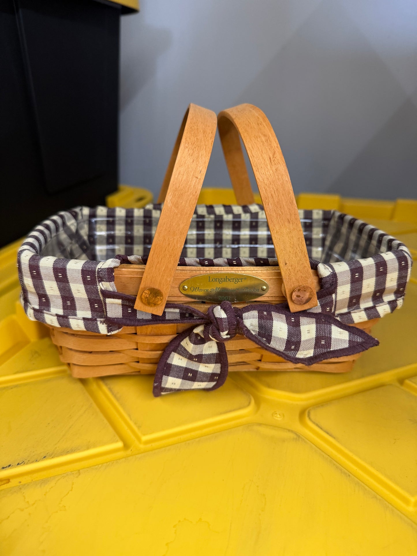 Longaberger 2001 woven memories basket with liner and protector
