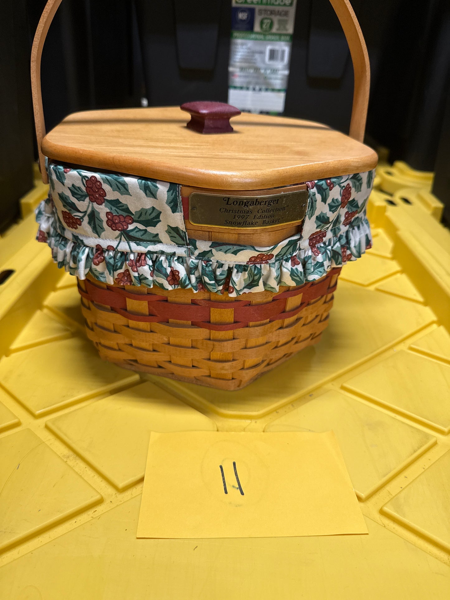 Longaberger 1997 snowflake basket with lid, liner, and protector