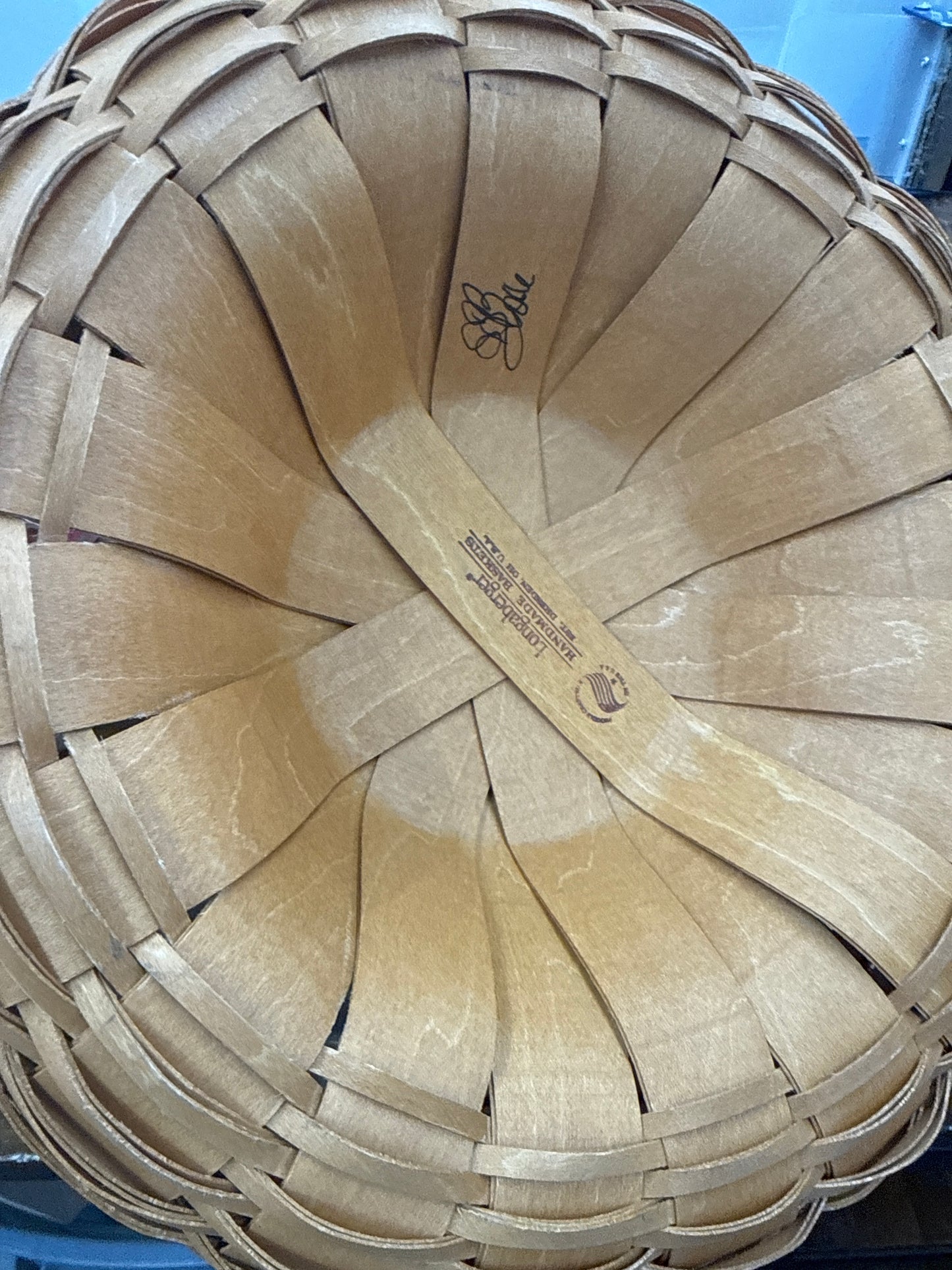 Longaberger large fruit basket-chip in splint