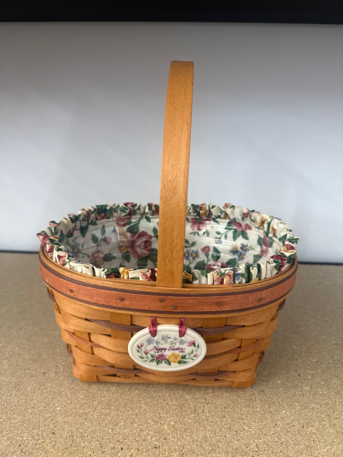 Longaberger 1995 Easter basket with liner, protector, and tie on