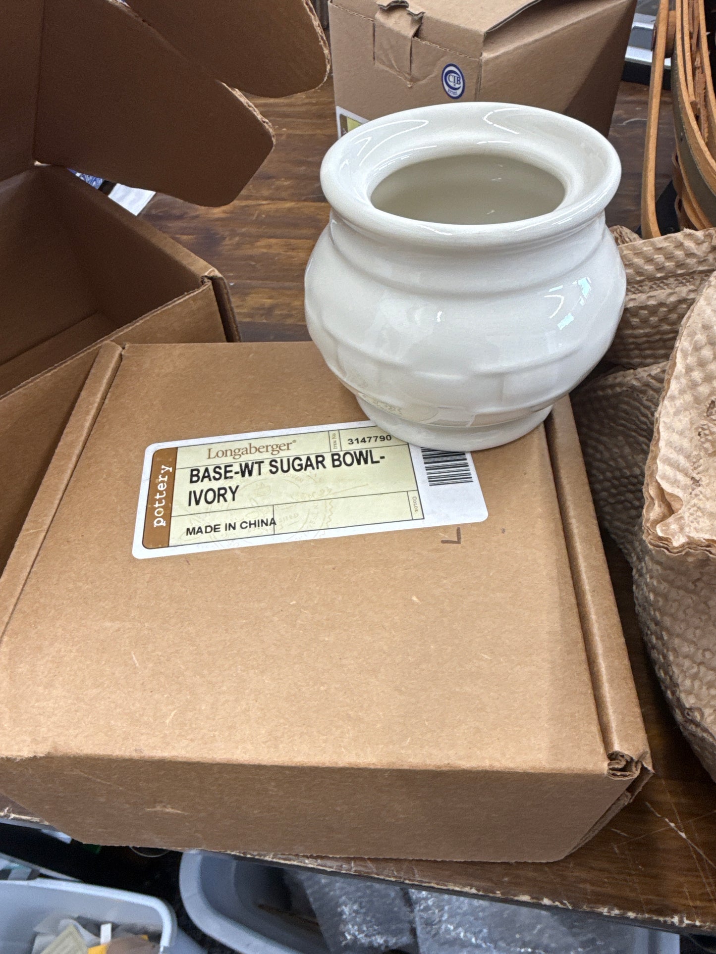 Longaberger sugar bowl base (no lid)