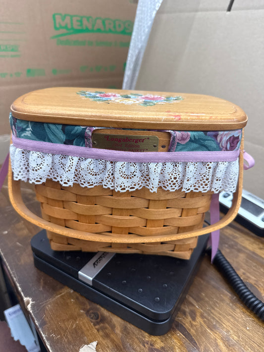 Longaberger 1994 Dresden basket with liner, protector, and lid