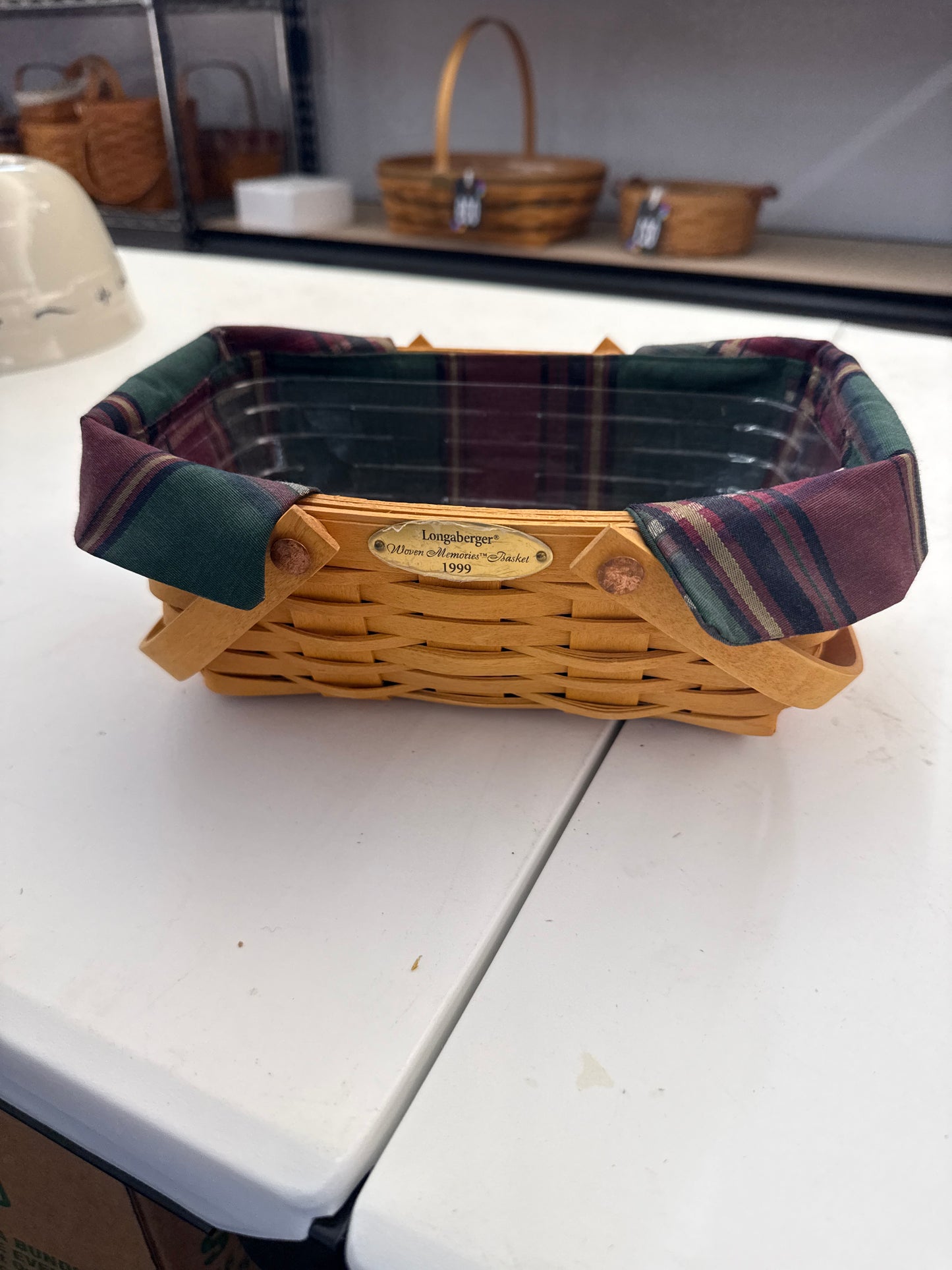 Longaberger 1999 woven memories basket with liner and protector