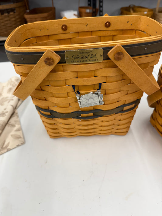 Longaberger collectors club membership basket with tie on