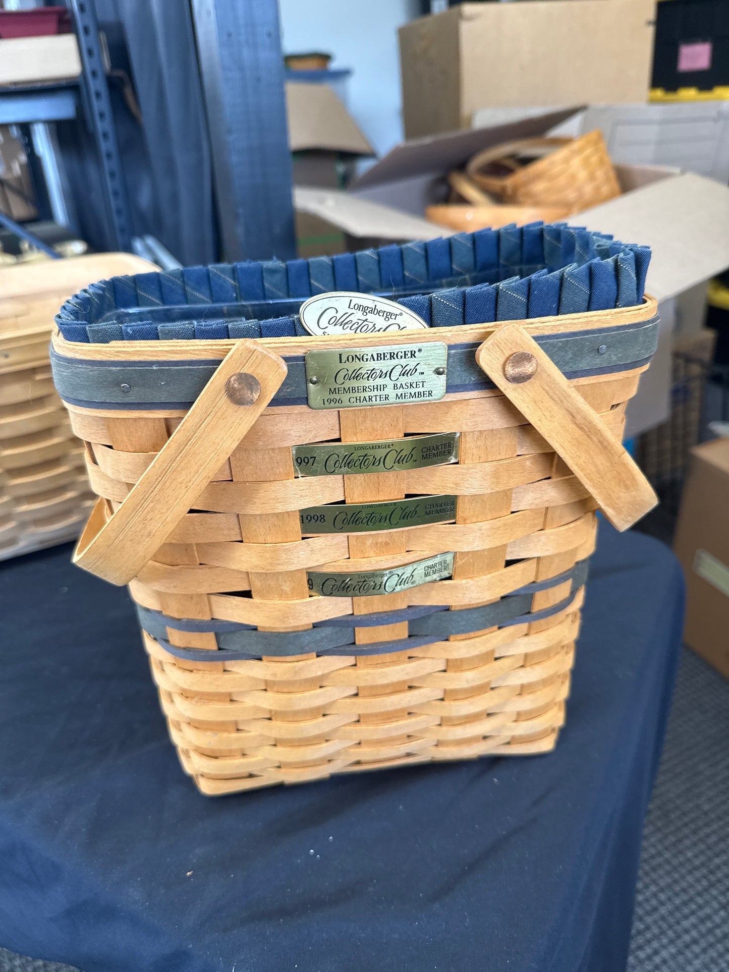 Longaberger 1996 charter member basket with liner