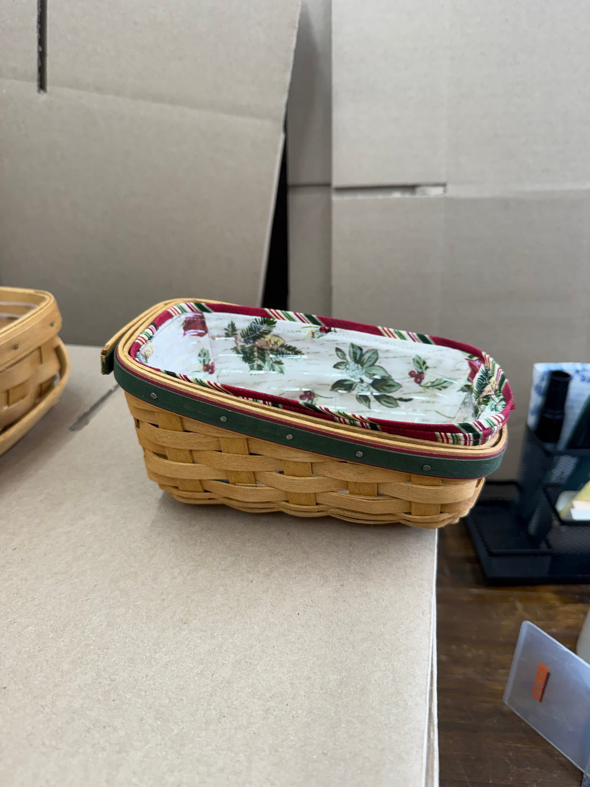 Longaberger 2007 holiday basket with liner and protector