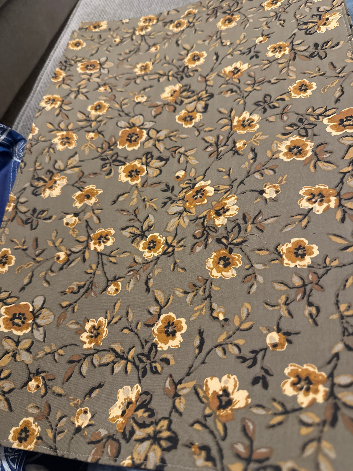 Longaberger pair of placemats in khaki floral / khaki check