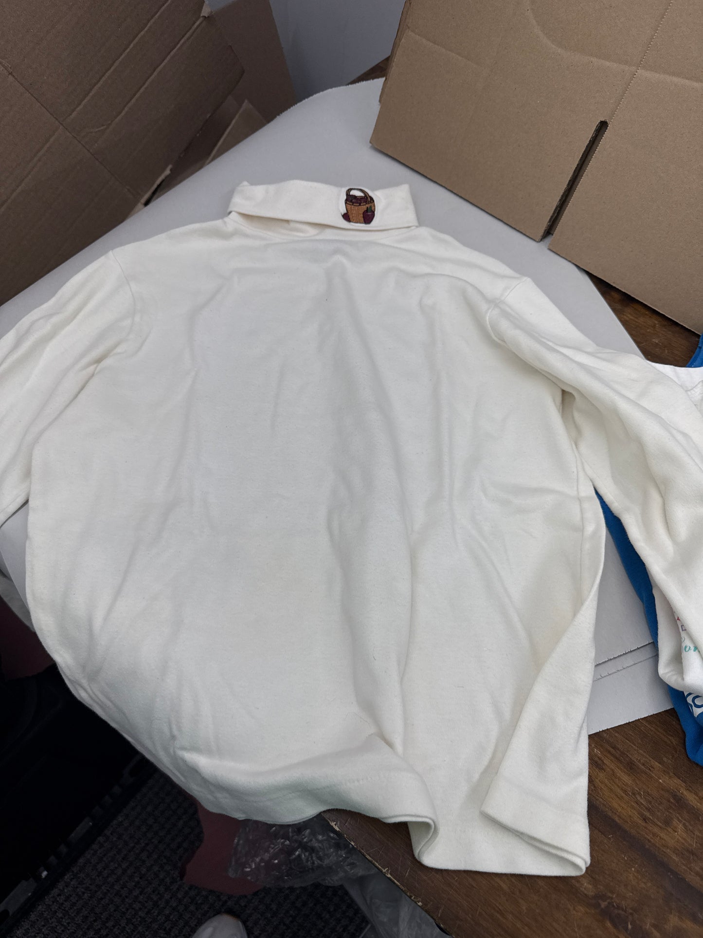 Basket turtleneck-size medium