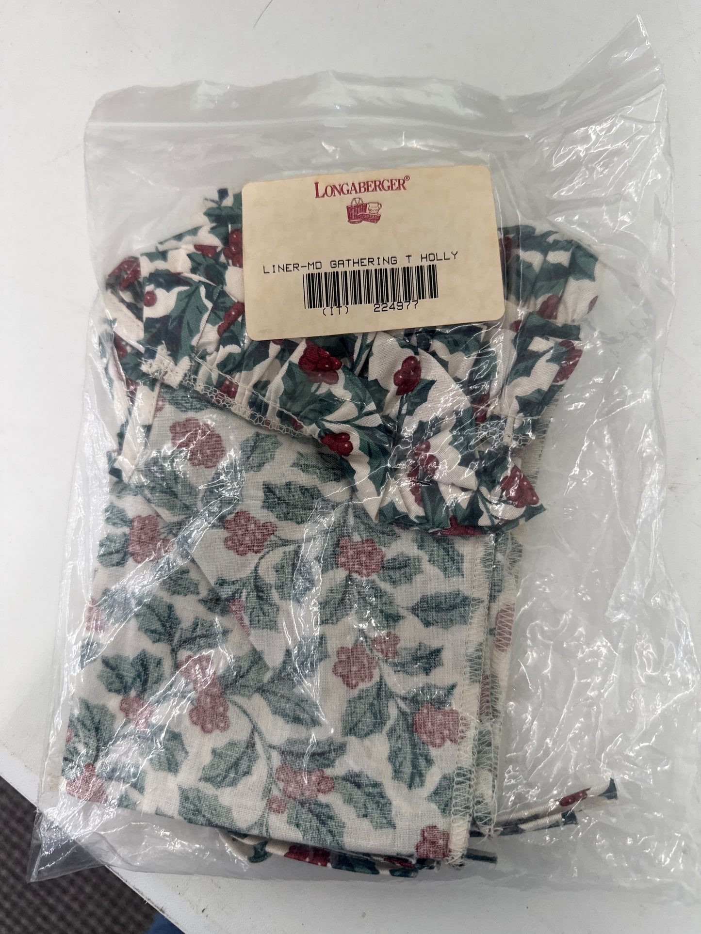 Longaberger medium gathering liner in traditional holly