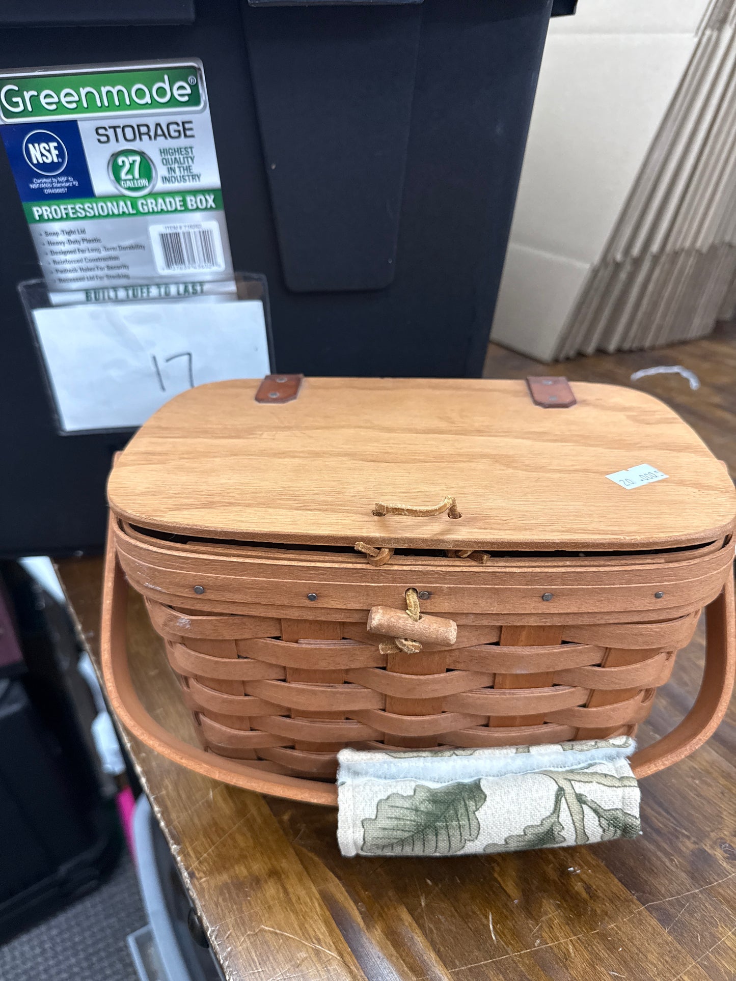 Longaberger purse with handle gripper