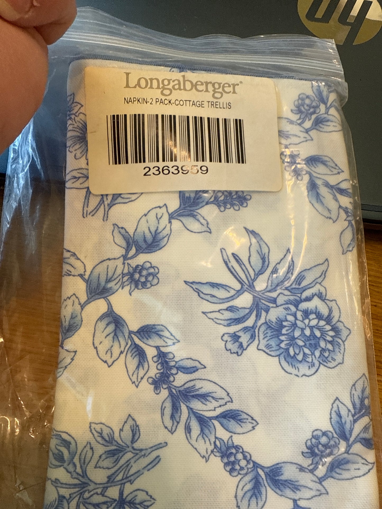 Longaberger set of napkins in cottage trellis