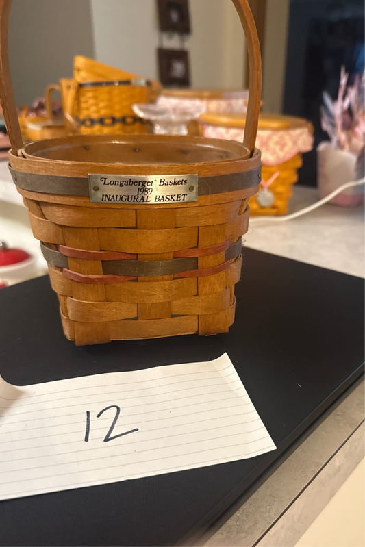 Longaberger 1989 inaugural basket with protector