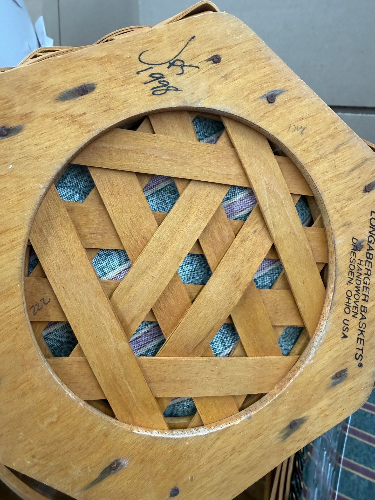 Longaberger 1997 snowflake basket with liner and protector (has splint break on back of basket)