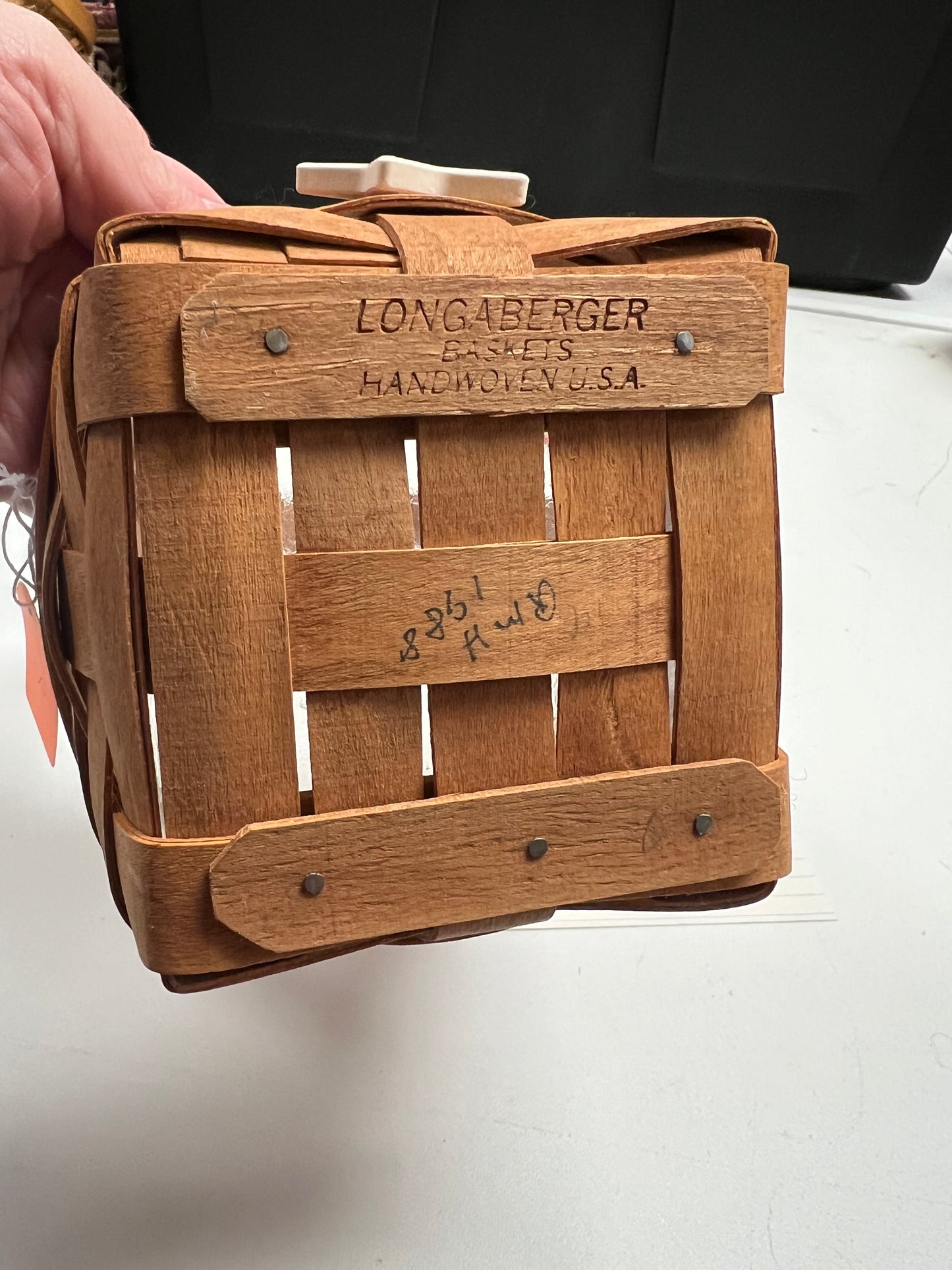 Longaberger Small peg basket with protector & tie on