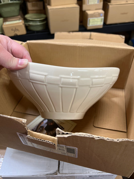 Longaberger woven traditions contour bowl in ivory