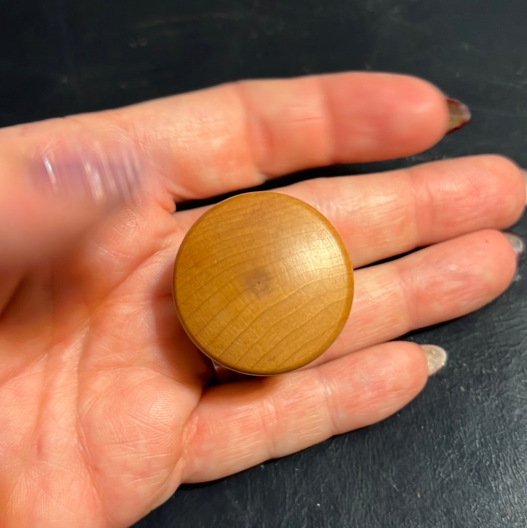 Longaberger round knob