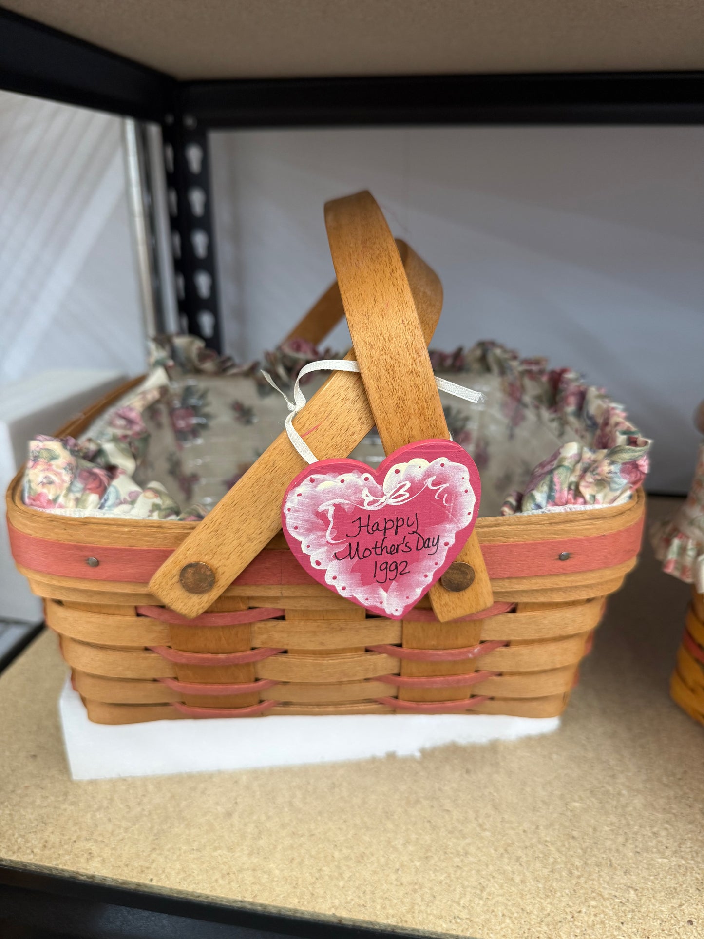 Longaberger 1992 Mother’s Day basket with liner, protector, and tie on