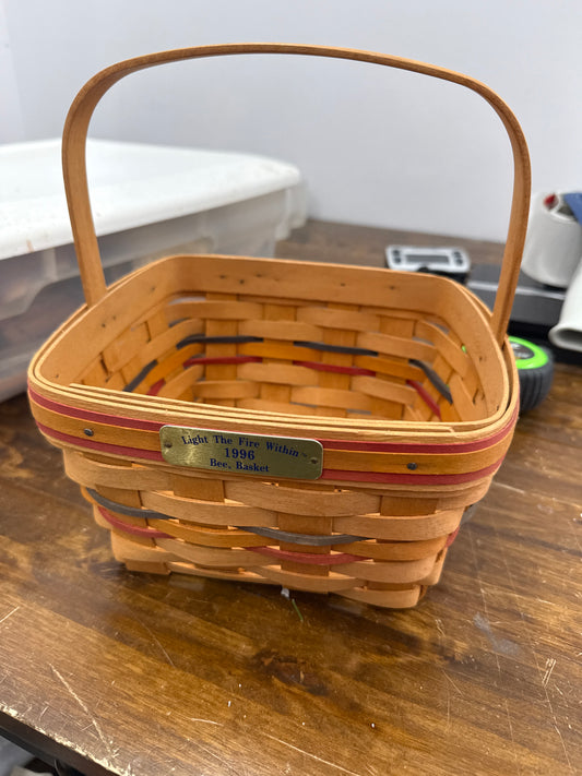 Longaberger 1996 bee basket