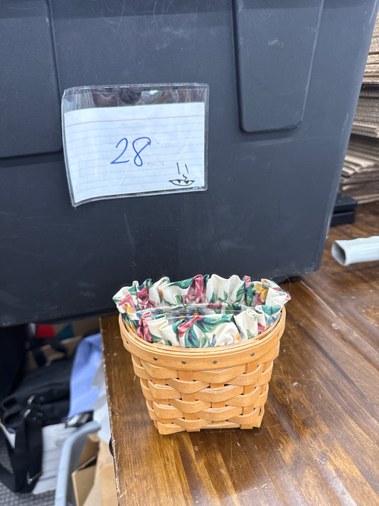 Longaberger oregano basket with liner and protector