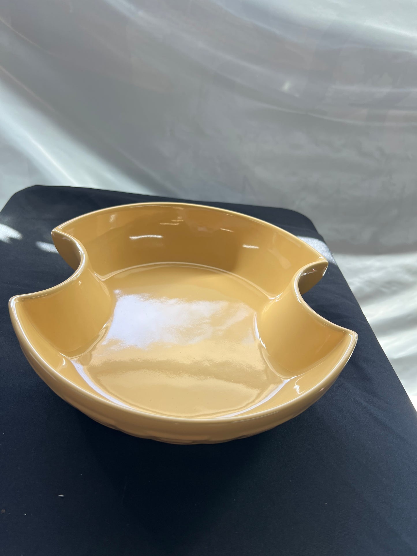 Longaberger Cut In Dish in Butternut