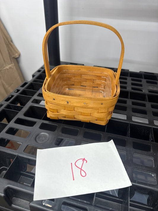 Longaberger tarragon basket with protector