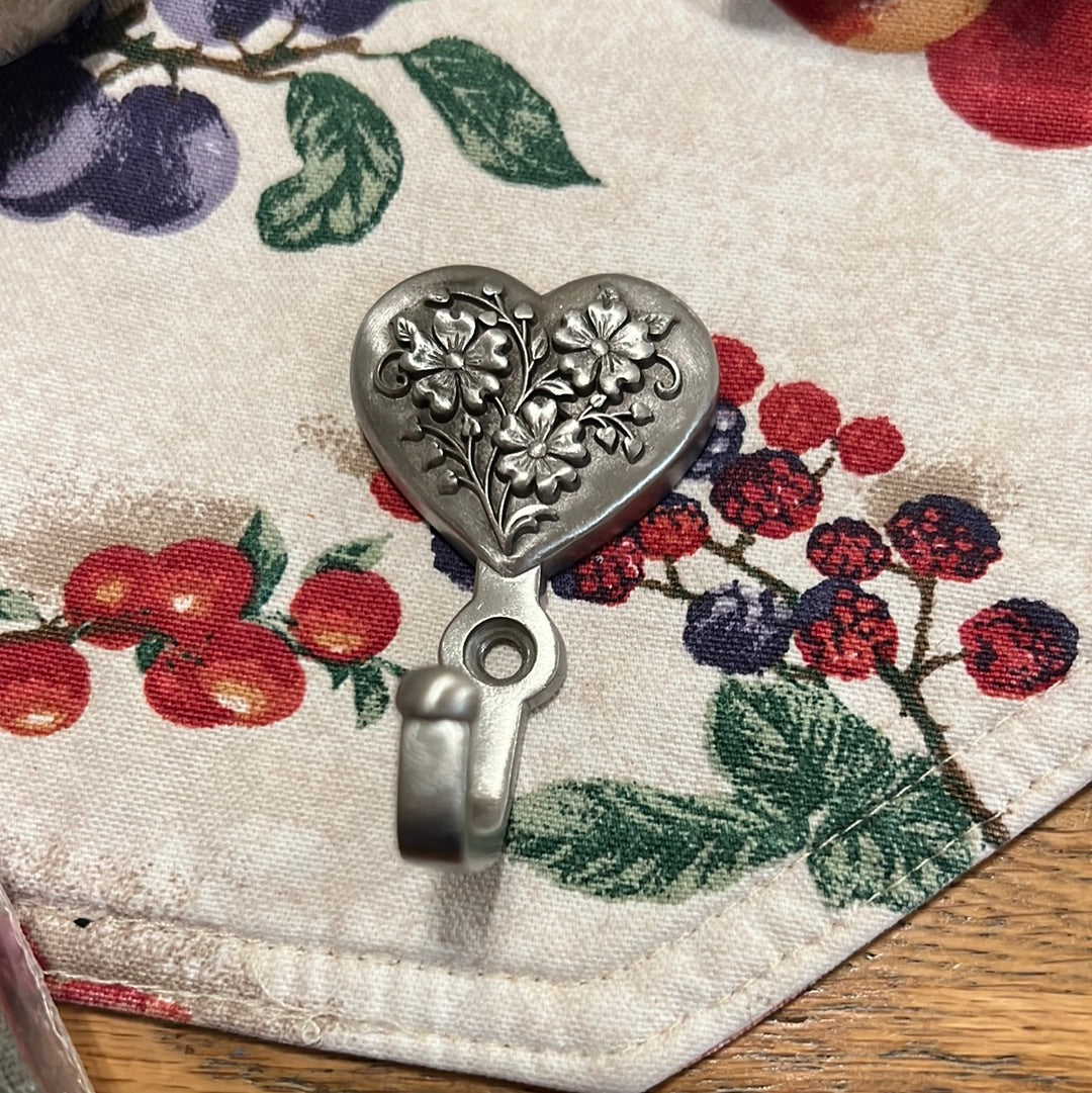 Longaberger Bouquet Heart Wall Hook
