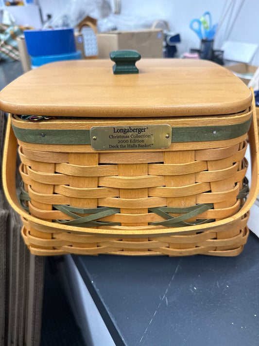 Longaberger deck the halls basket with lid, liner, and protector