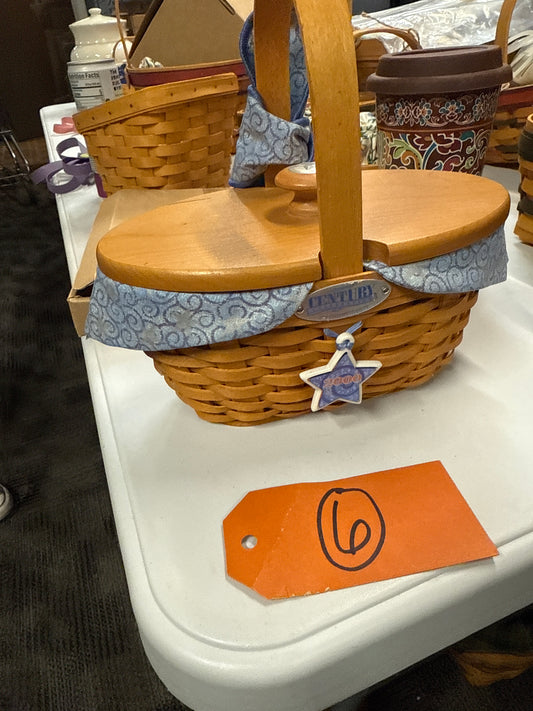 Longaberger 2000 Century with liner, protector, and tie on