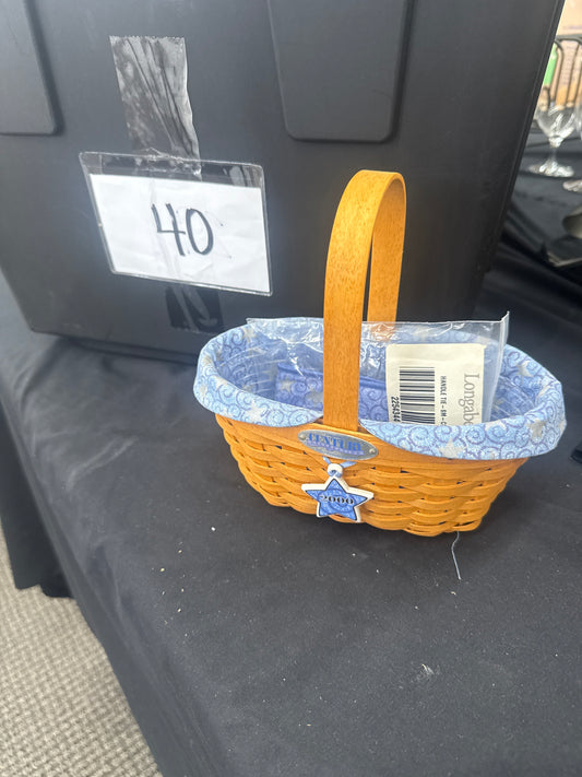 Longaberger 2000 cheers basket with liner, protector, tie on, and handle tie