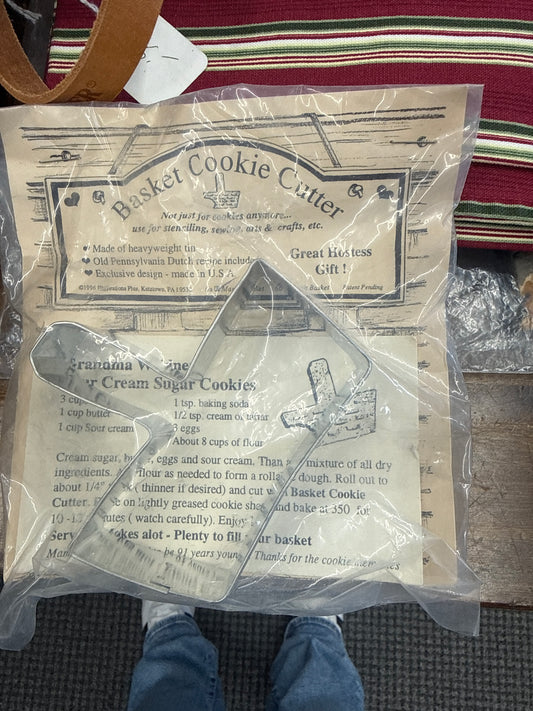 Homestead basket cookie cutter and recipe