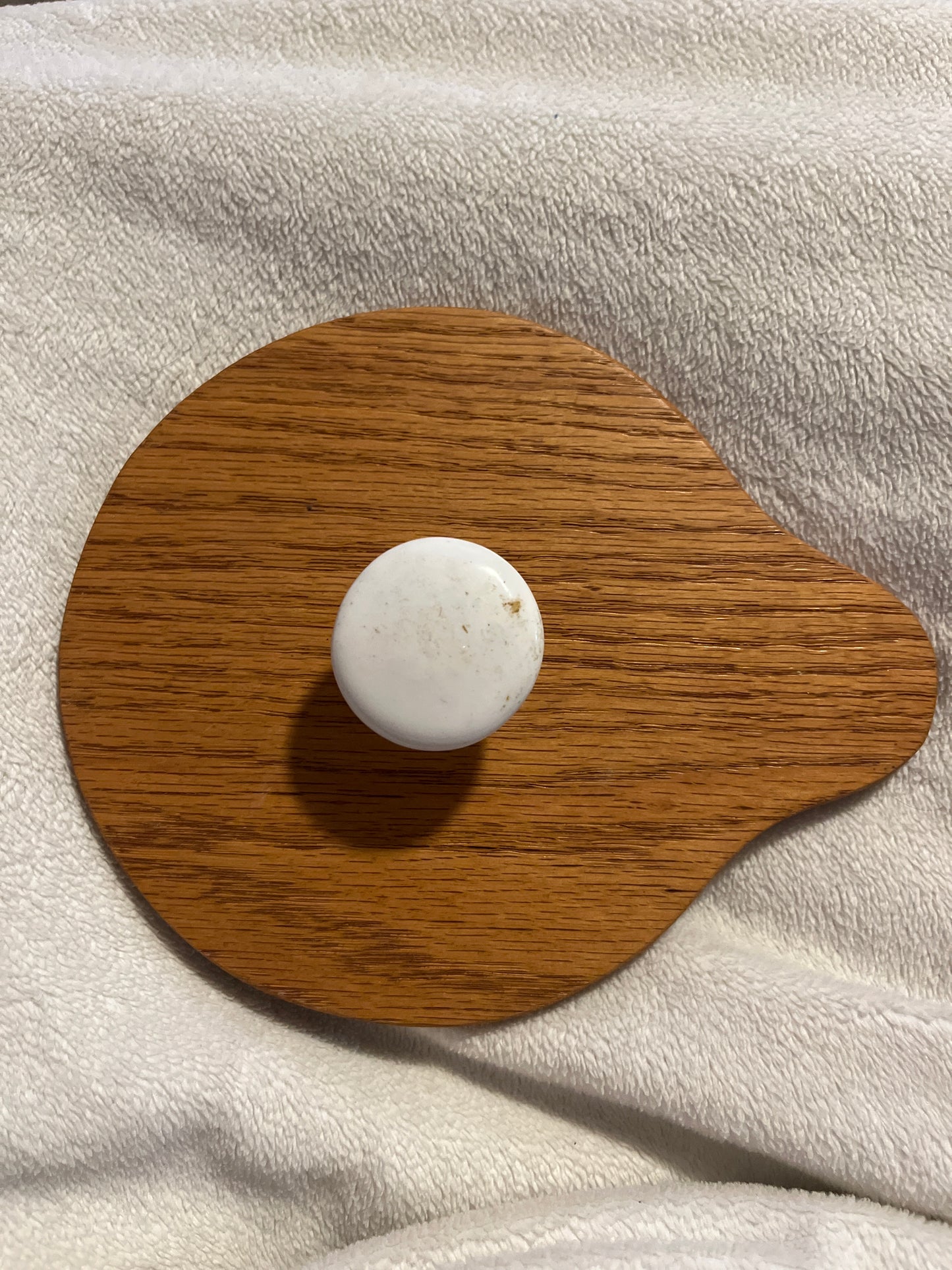 Wooden 6.5”x5.5” round lid — white handle