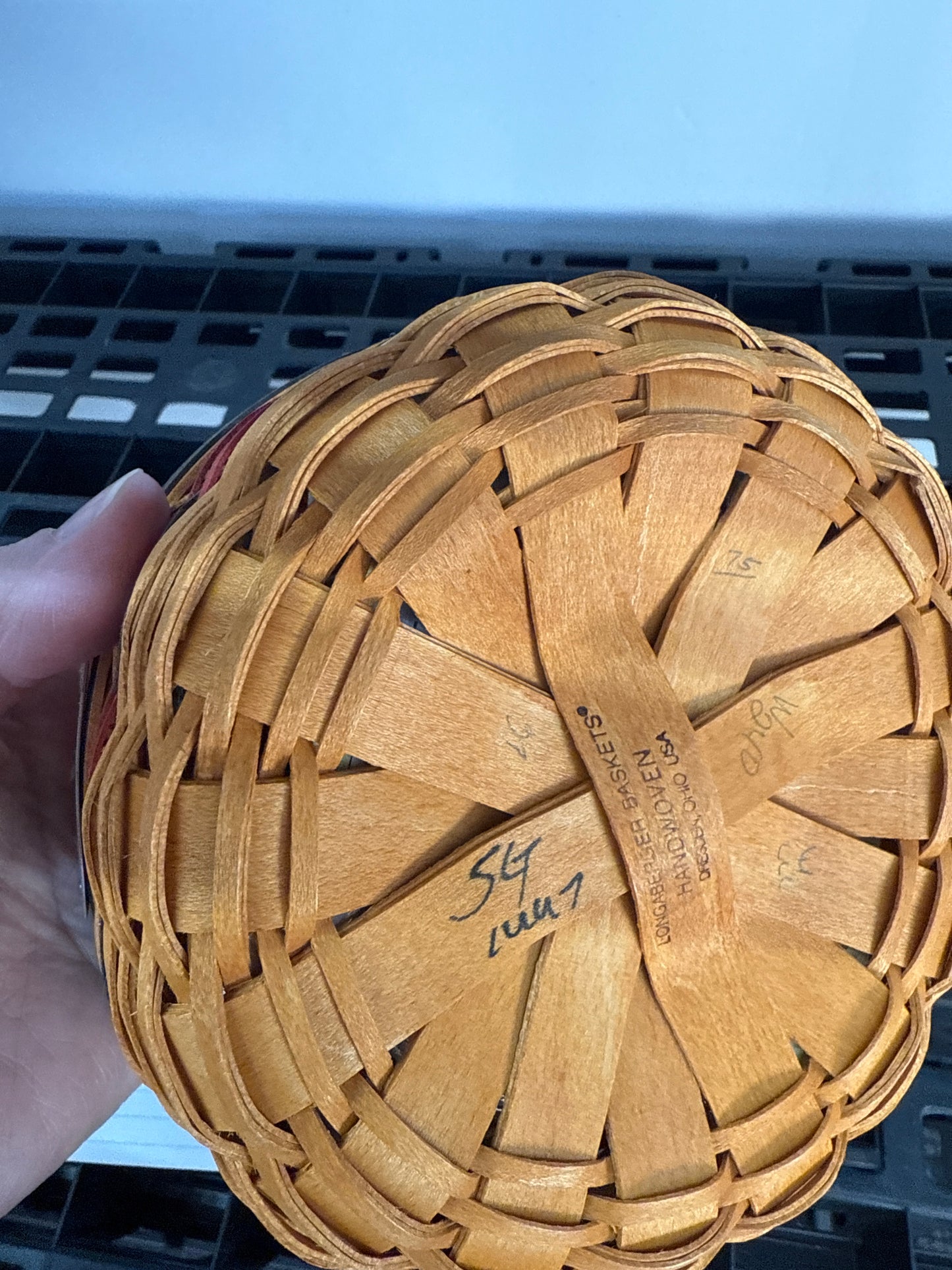 Longaberger 1997 inaugural basket with liner and protector