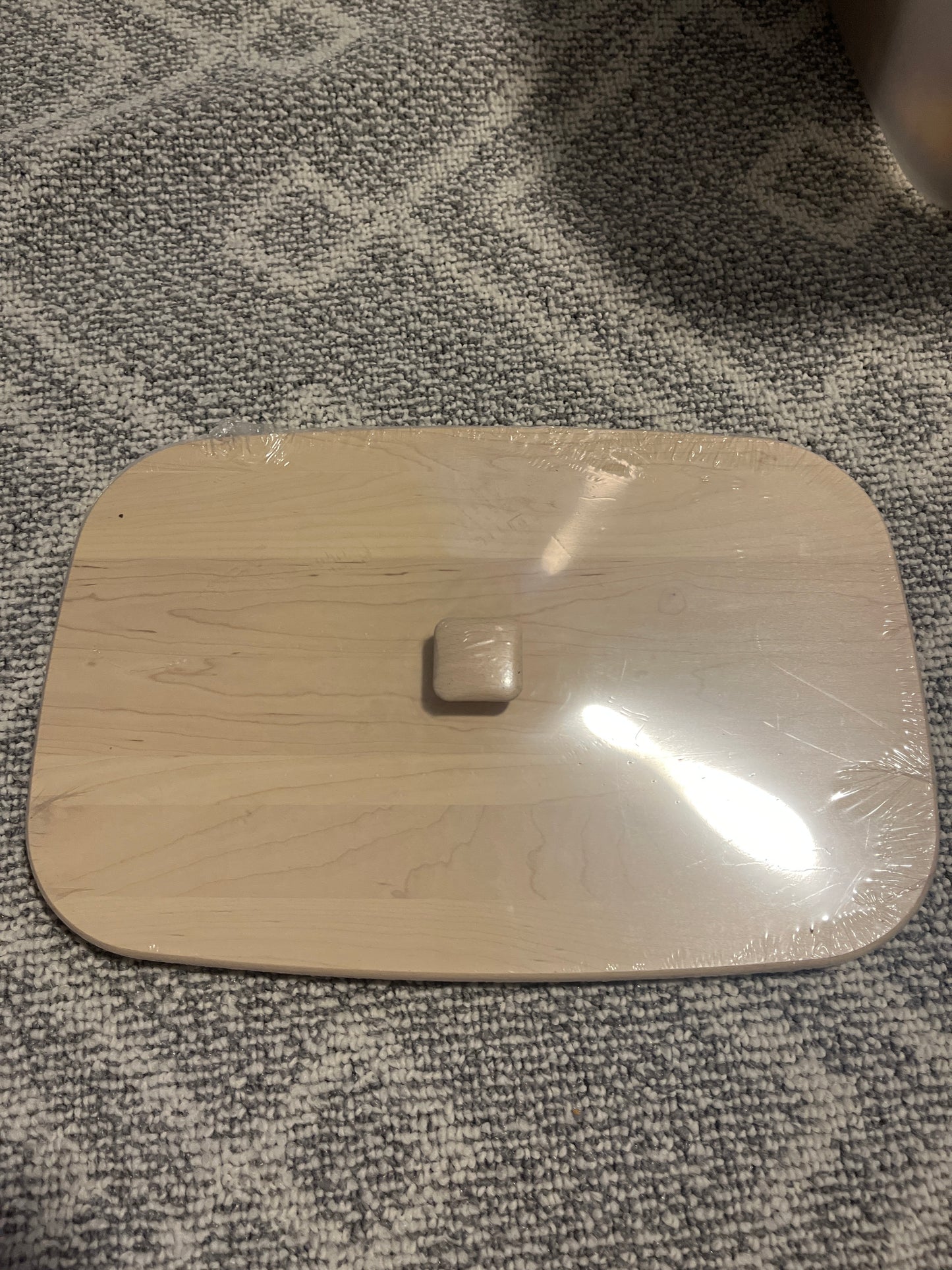 Longaberger medium market lid w/ knob