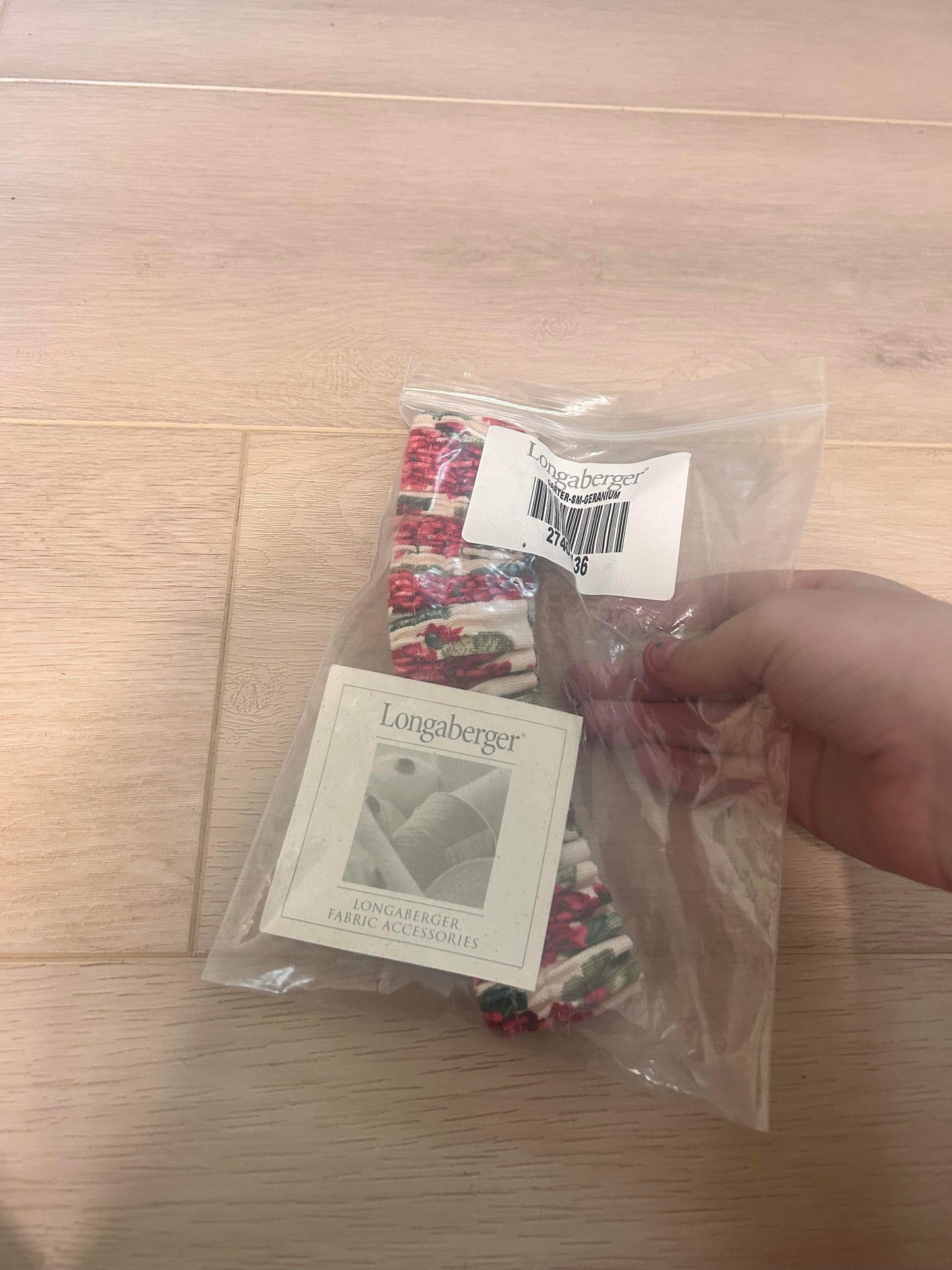 Longaberger Small Garter in Geranium