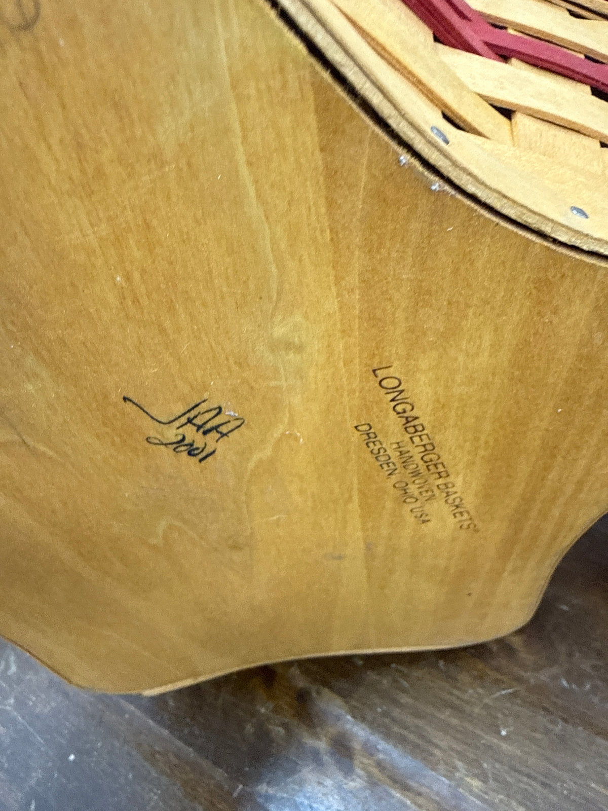Longaberger 2001 shiny star basket with lid and protector