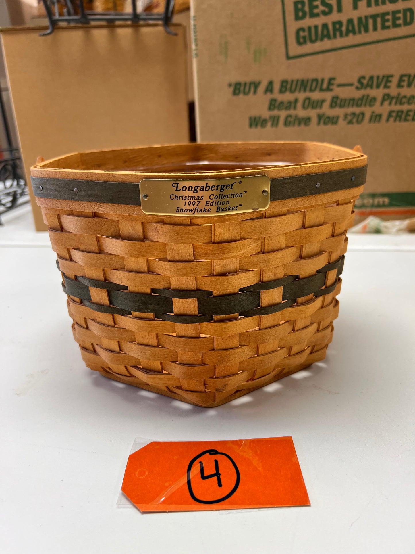 Longaberger Christmas Collection 1997 Snowflake Basket with Protector