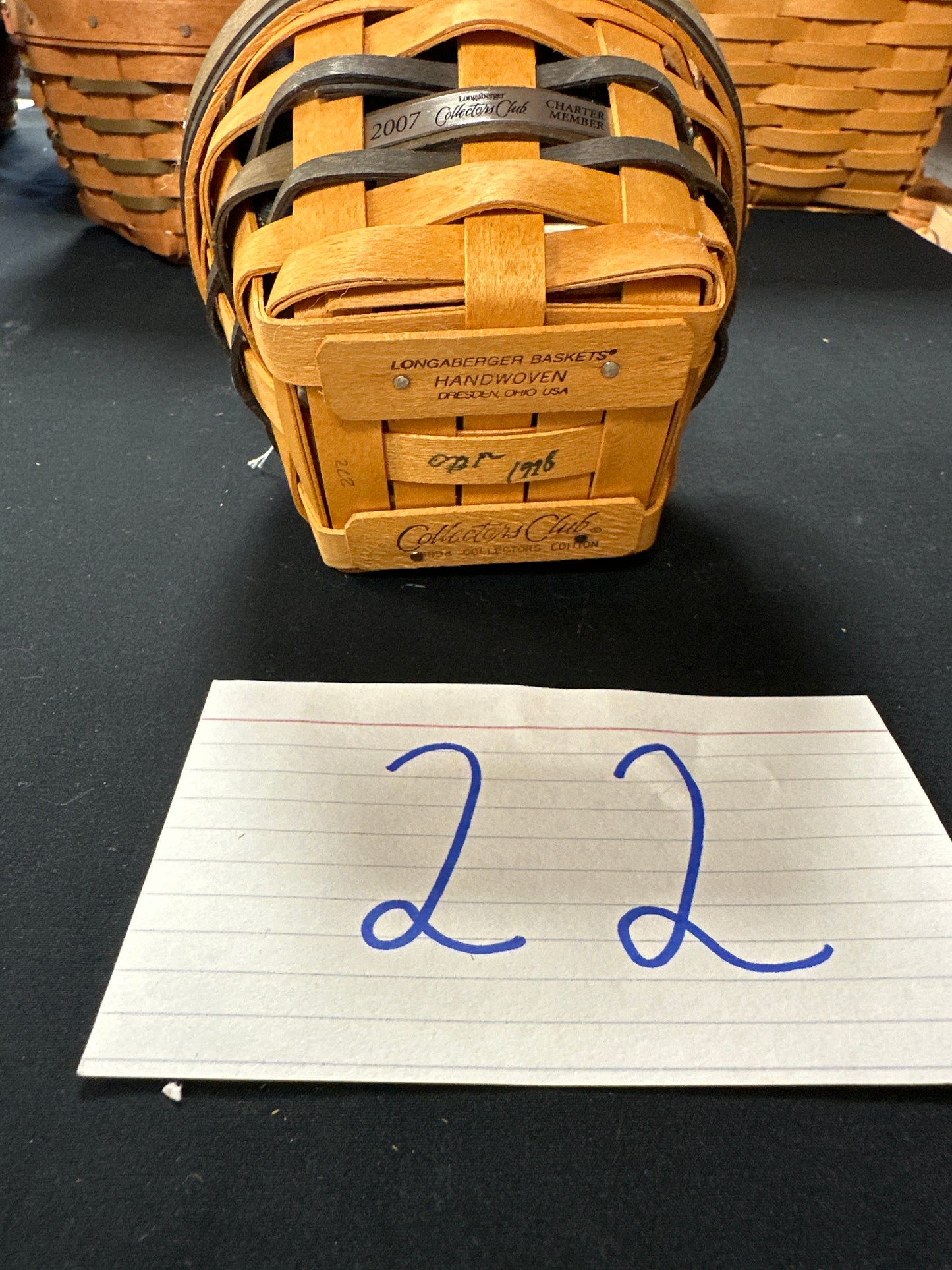 Longaberger Collectors Club 1998 Renewal Basket with Liner, Protector and 2007 Charter Member Plaque