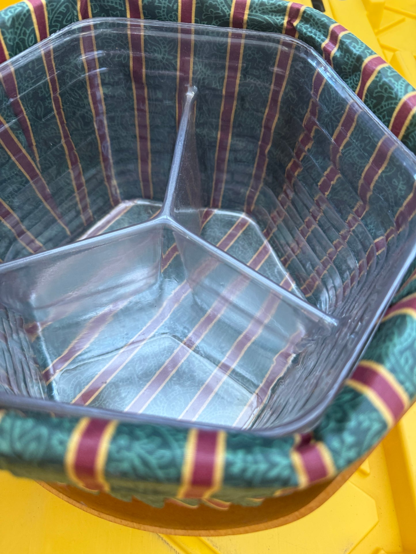 Longaberger 1997 snowflake basket with lid, liner, and protector