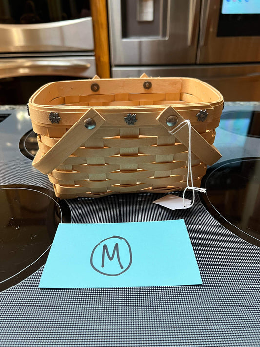 Longaberger Natural Basket with Leaf Tacks