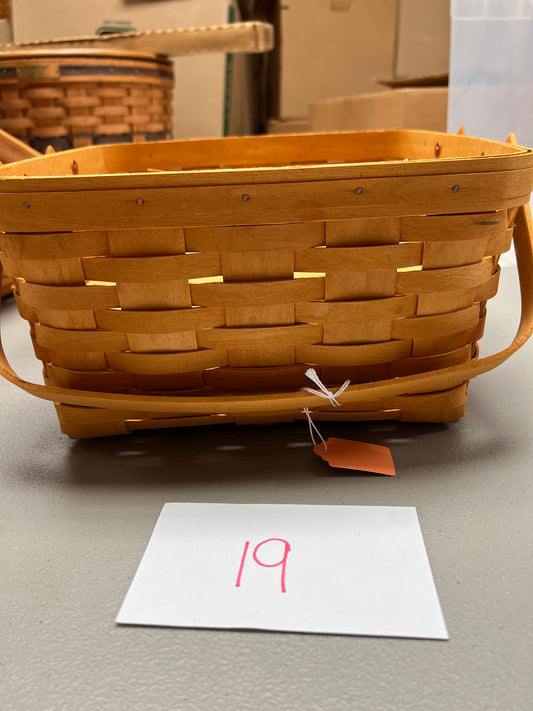 Longaberger cake basket with riser