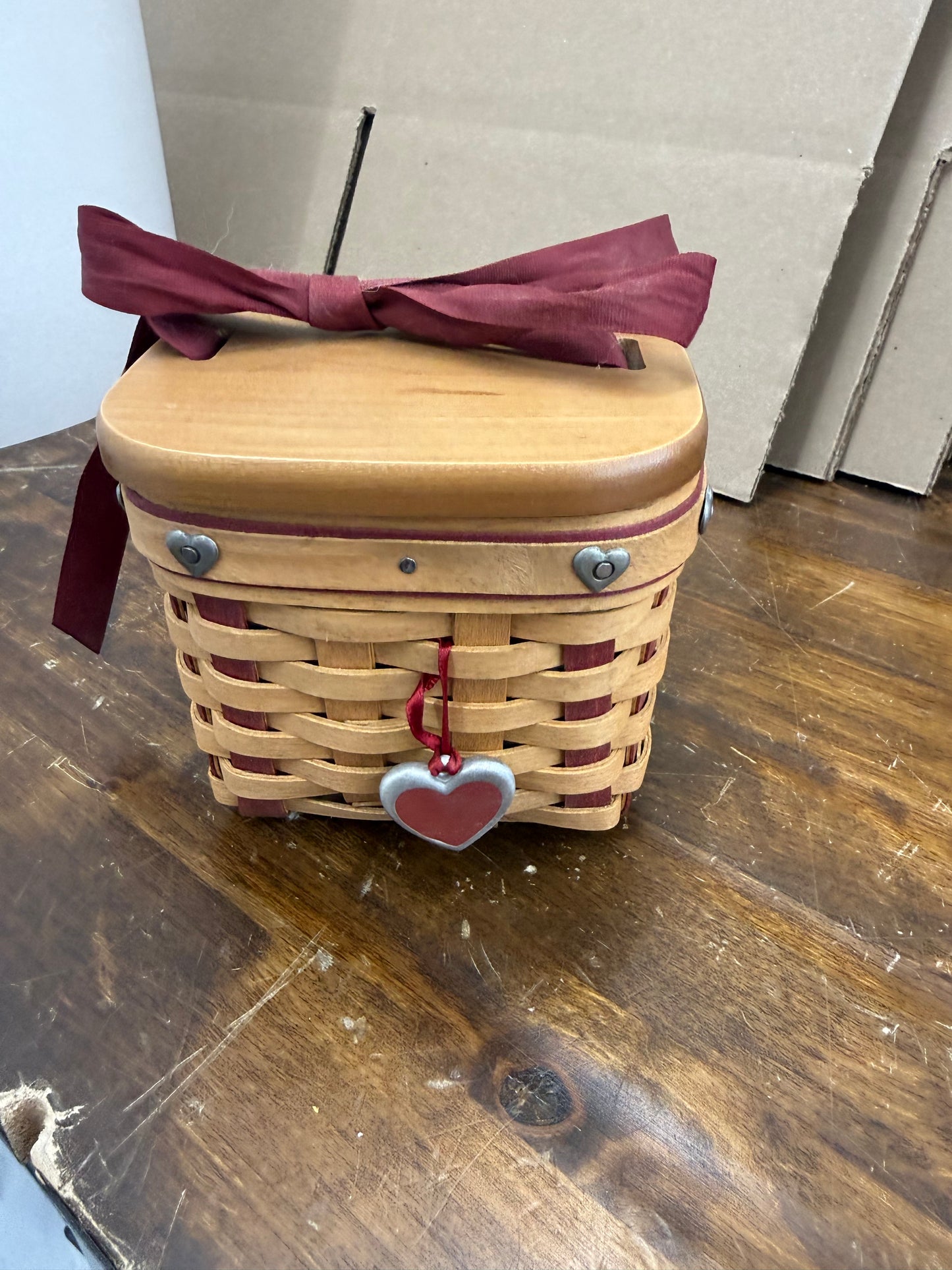 Longaberger small sweetest gift basket with liner, protector, and tie on