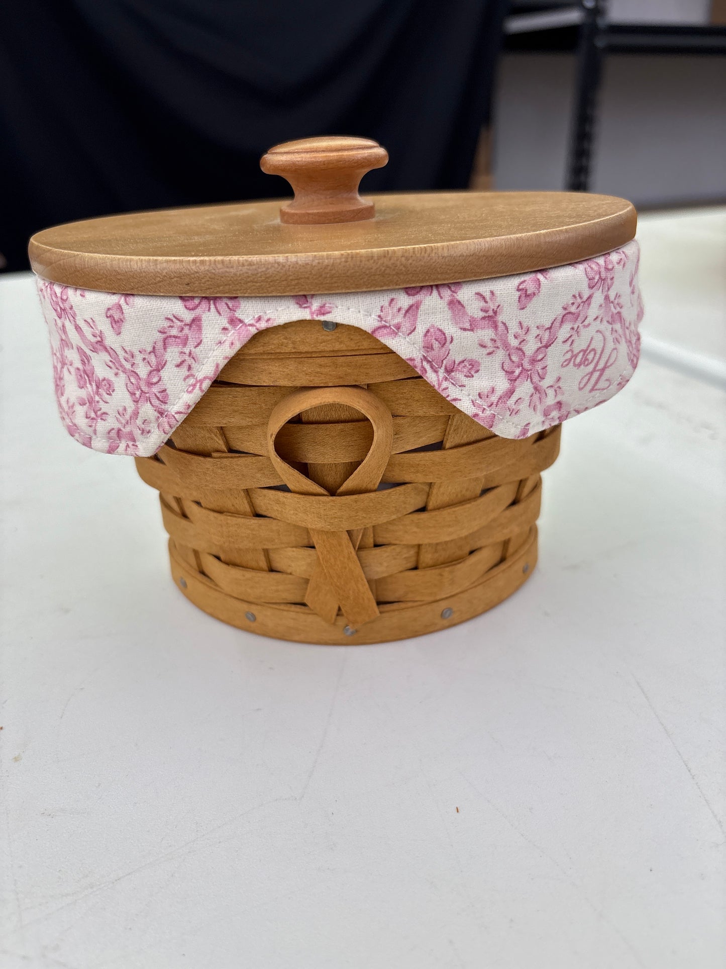 Longaberger 2007 Horizon of Hope basket with liner, protector and lid in warm brown