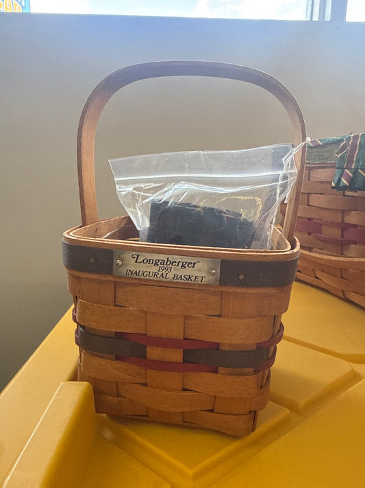 Longaberger 1993 inaugural basket with liner and protector