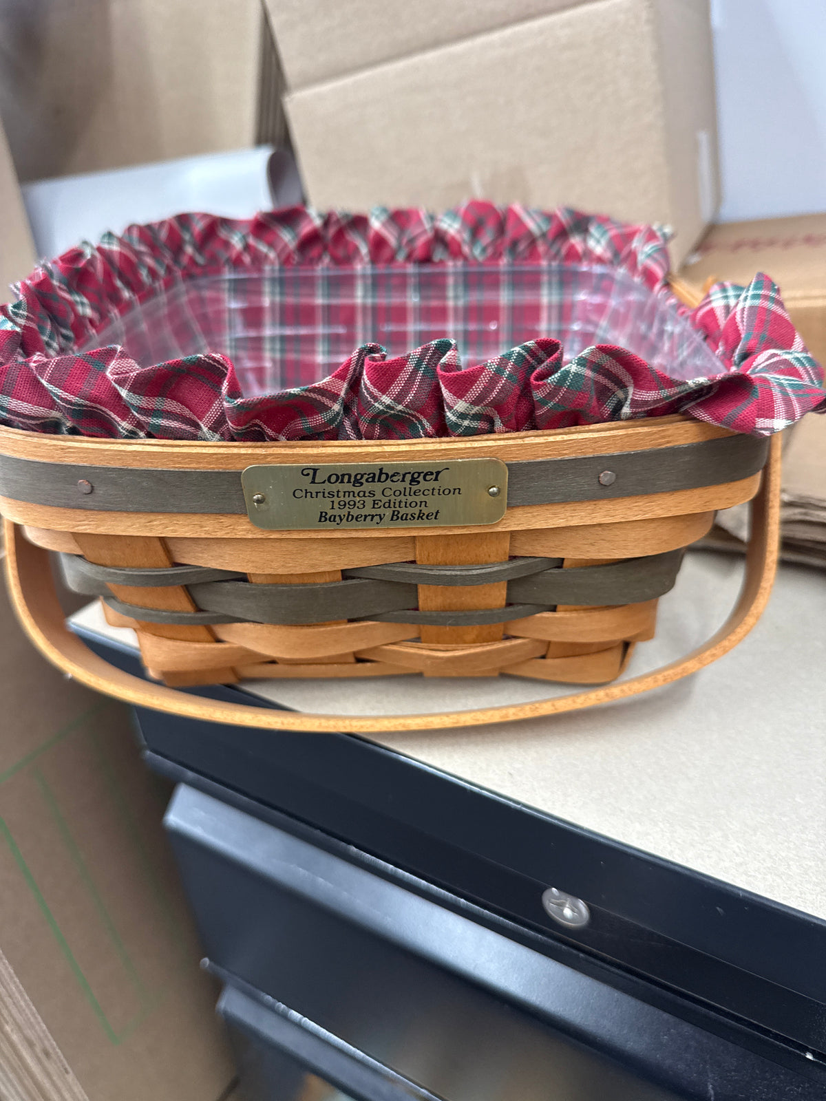 Longaberger 1993 bayberry basket with liner and protector