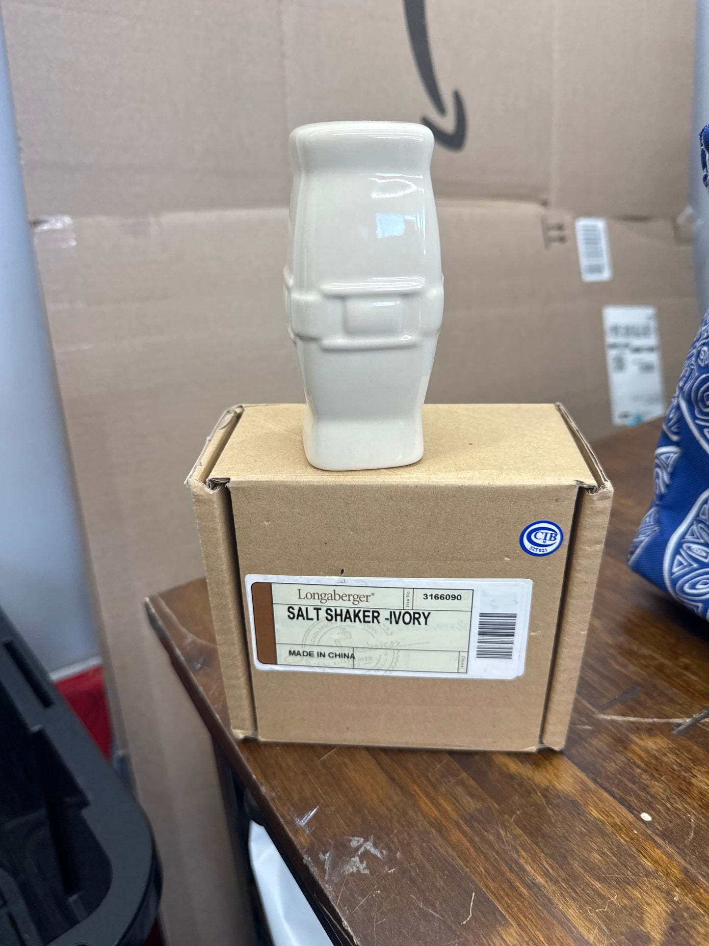 Longaberger salt shaker in ivory