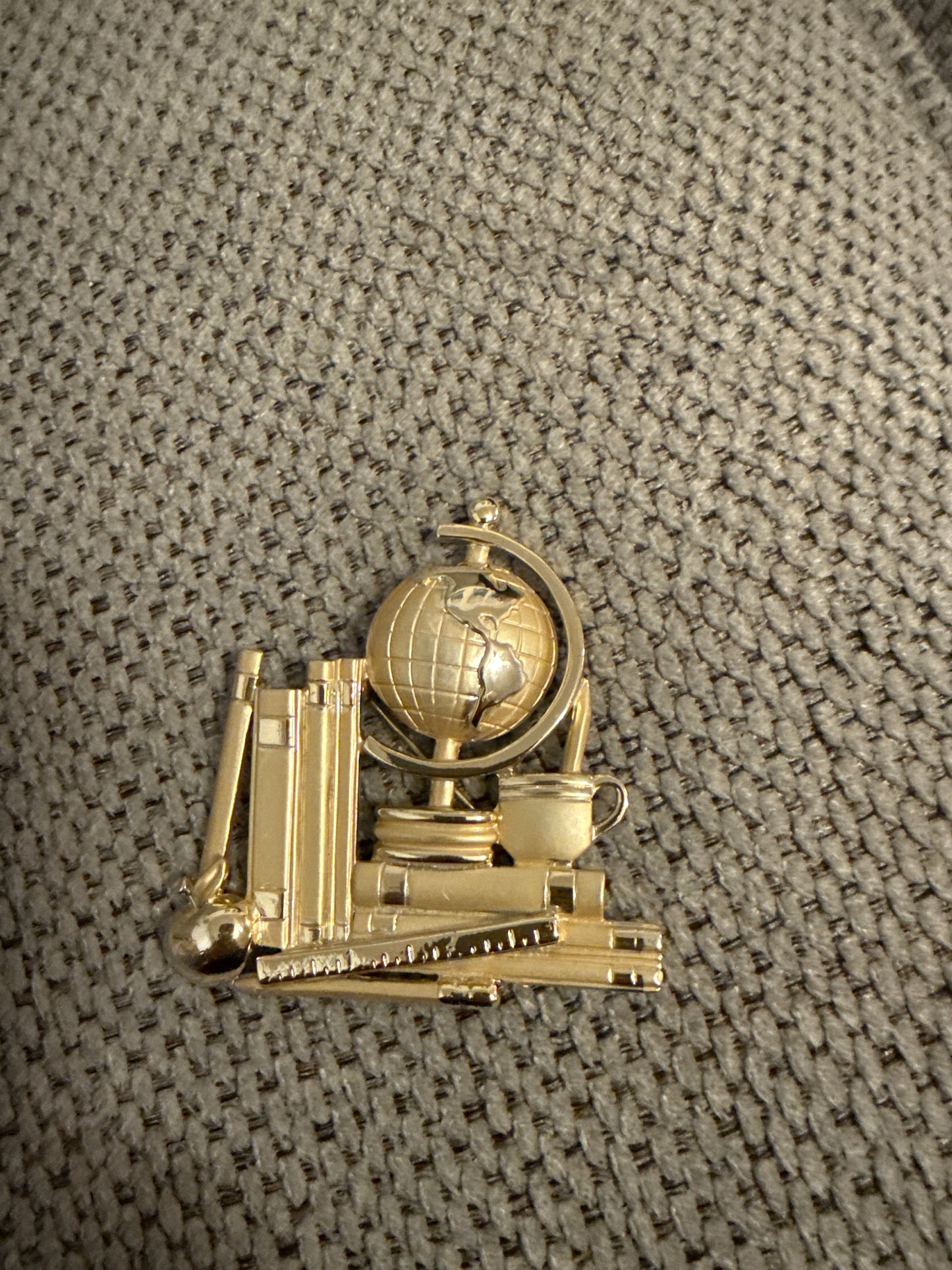 Homestead pin