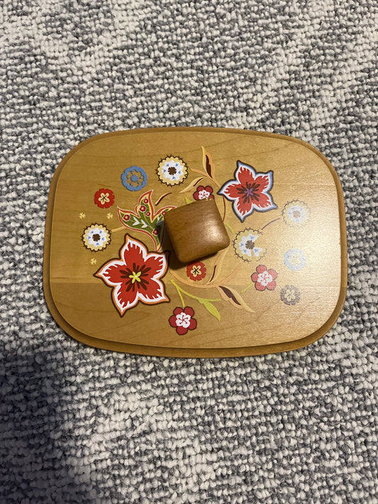 Longaberger 2010 Floral Mother’s Day basket lid 7.5”x6”