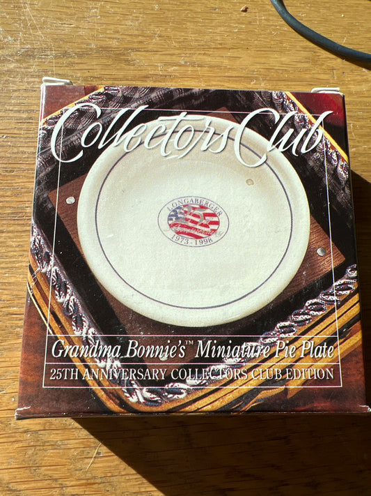 Longaberger Collectors Club Grandma Bonnie’s Miniature Pie Plate