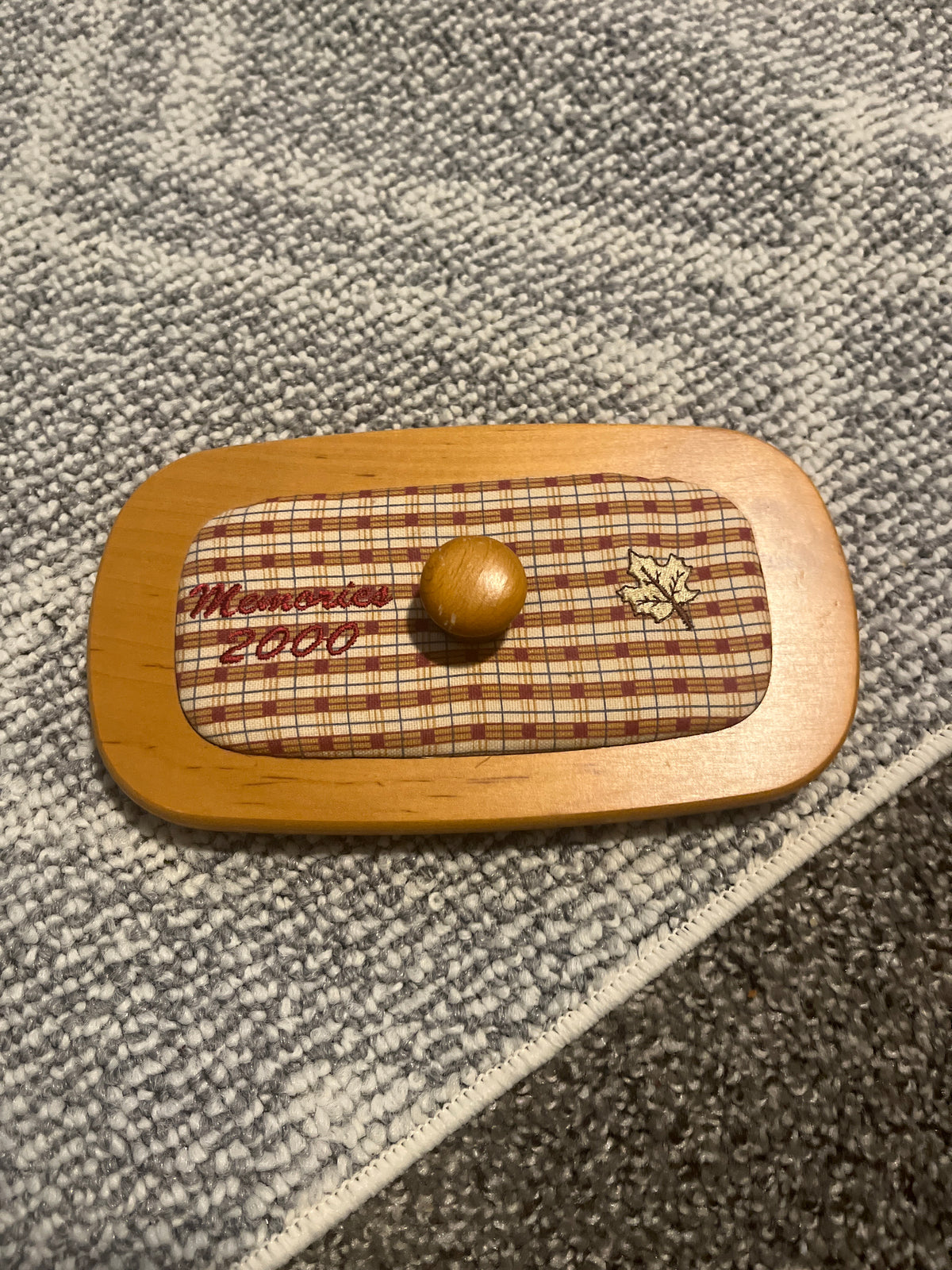 Longaberger 7.5”x4.25” lid - Memories 2000