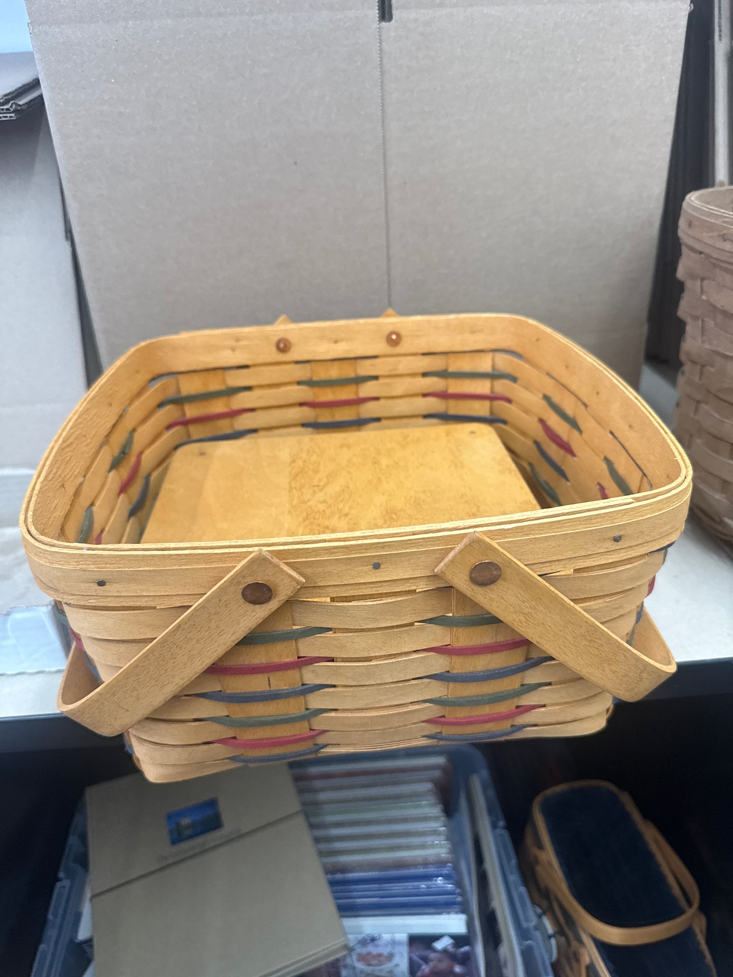 Longaberger cake basket with riser